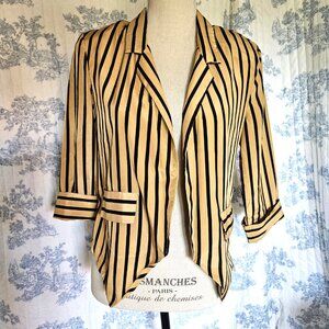 Size S Ali & Kris Open Front Lightweight Blazer